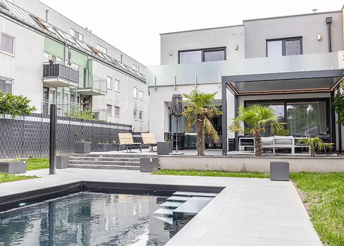 Luxury Vienna 6Br Villa With Private Pool & Sauna - Pets Allowed