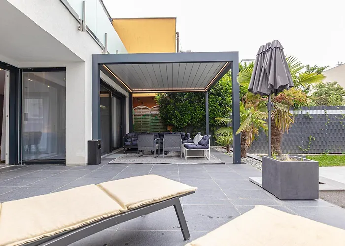 Luxury Vienna 6Br Villa With Private Pool & Sauna - Pets Allowed