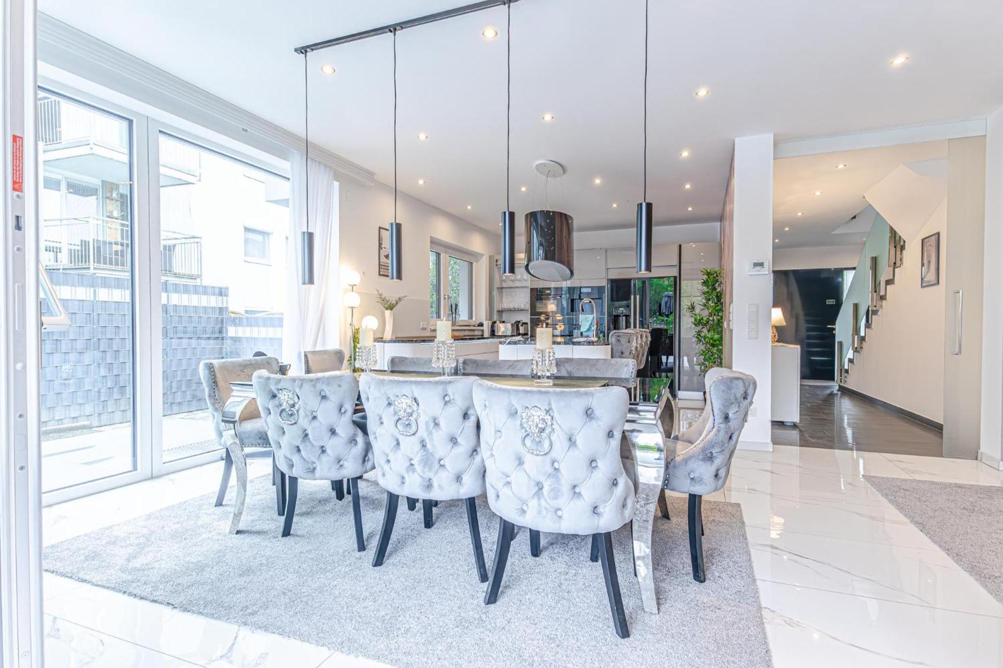 Vila Luxury 6br-4ba With Private Pool & Sauna - Pets Allowed *
