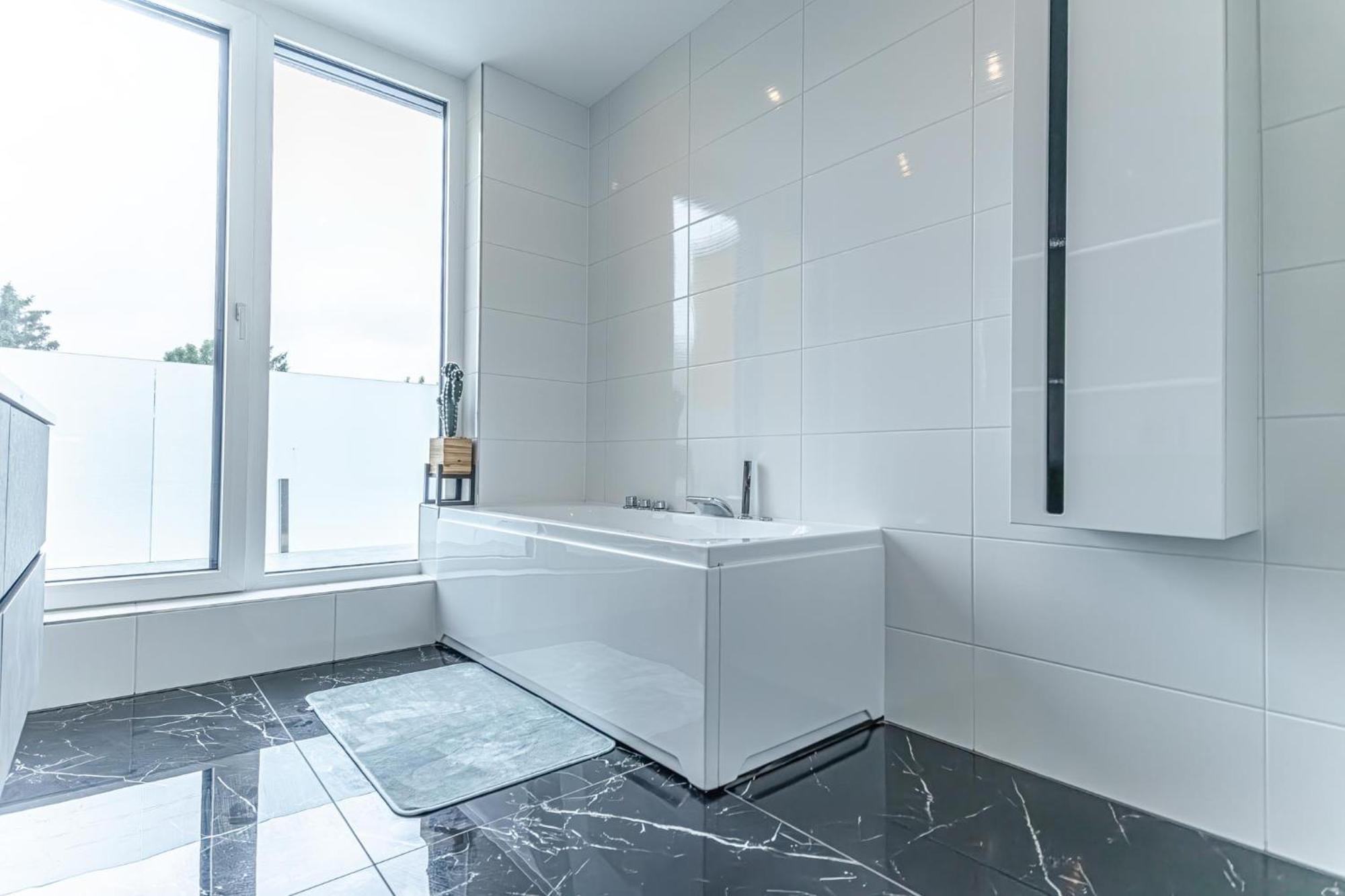 Luxury 6br-4ba With Private Pool & Sauna - Pets Allowed Villa Vienne