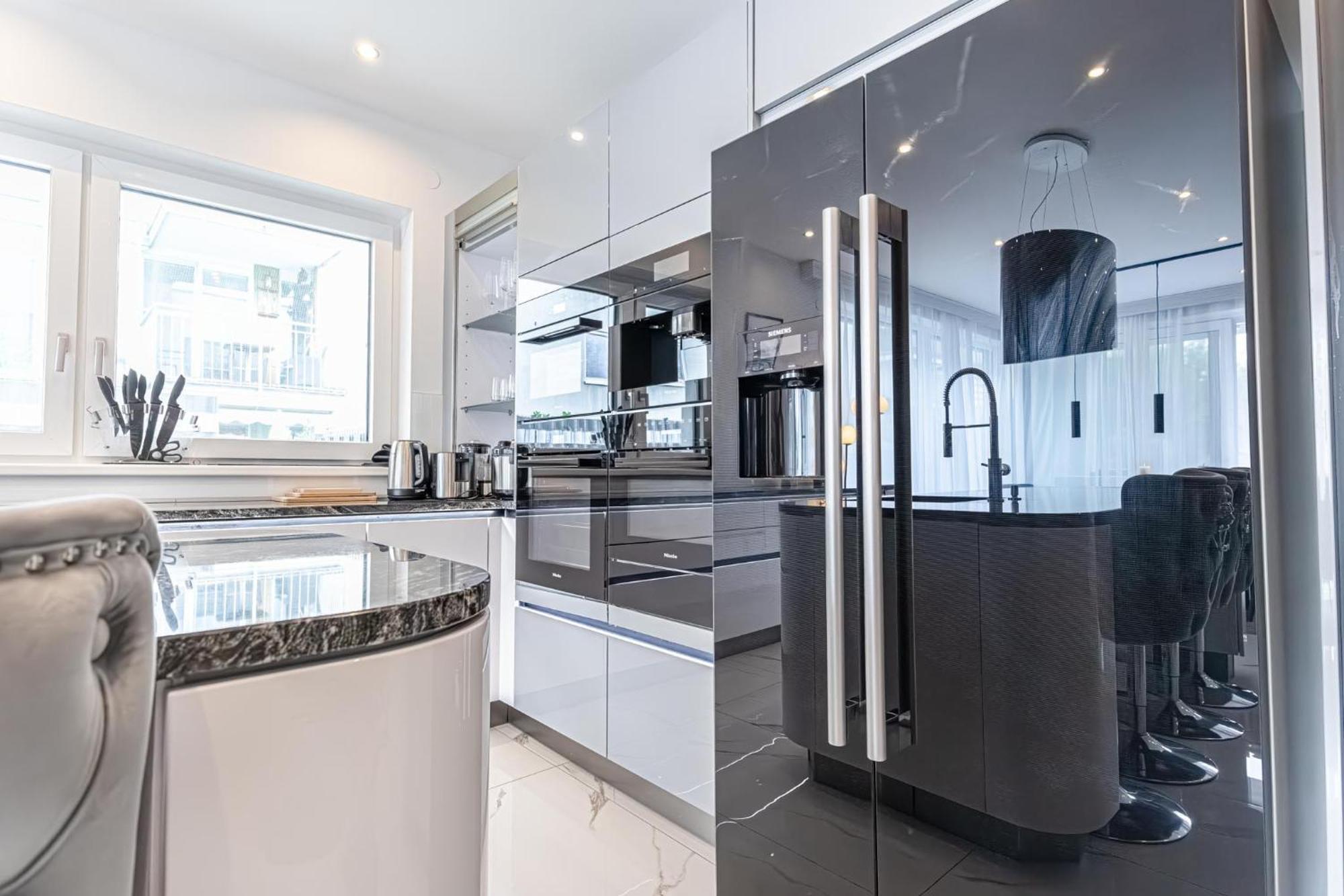 Villa Luxury 6br-4ba With Private Pool & Sauna - Pets Allowed Vienne