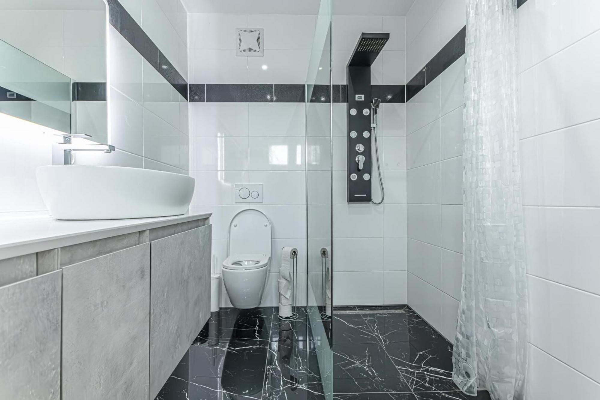 Vila Luxury 6br-4ba With Private Pool & Sauna - Pets Allowed *