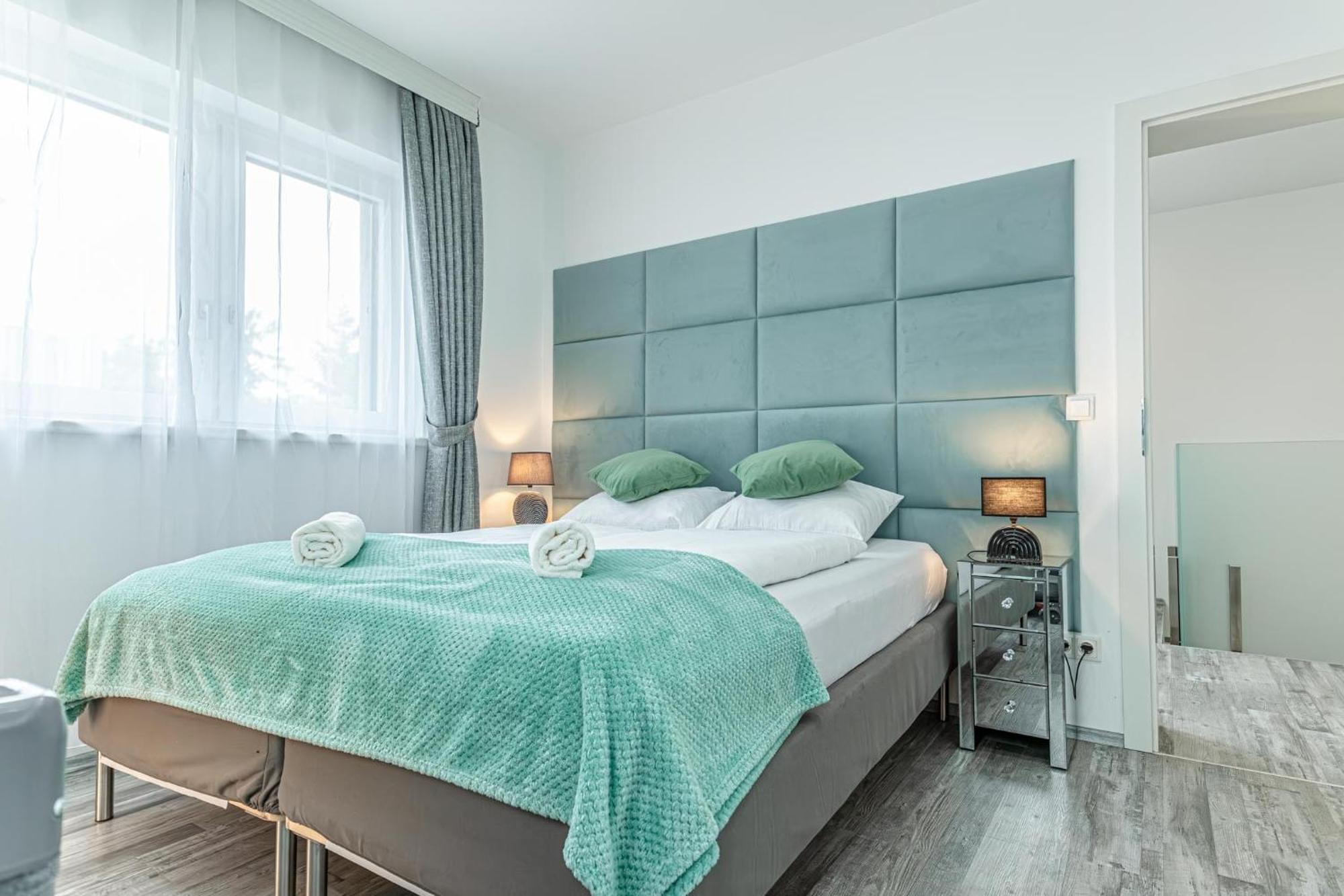 Luxury 6br-4ba With Private Pool & Sauna - Pets Allowed Vila