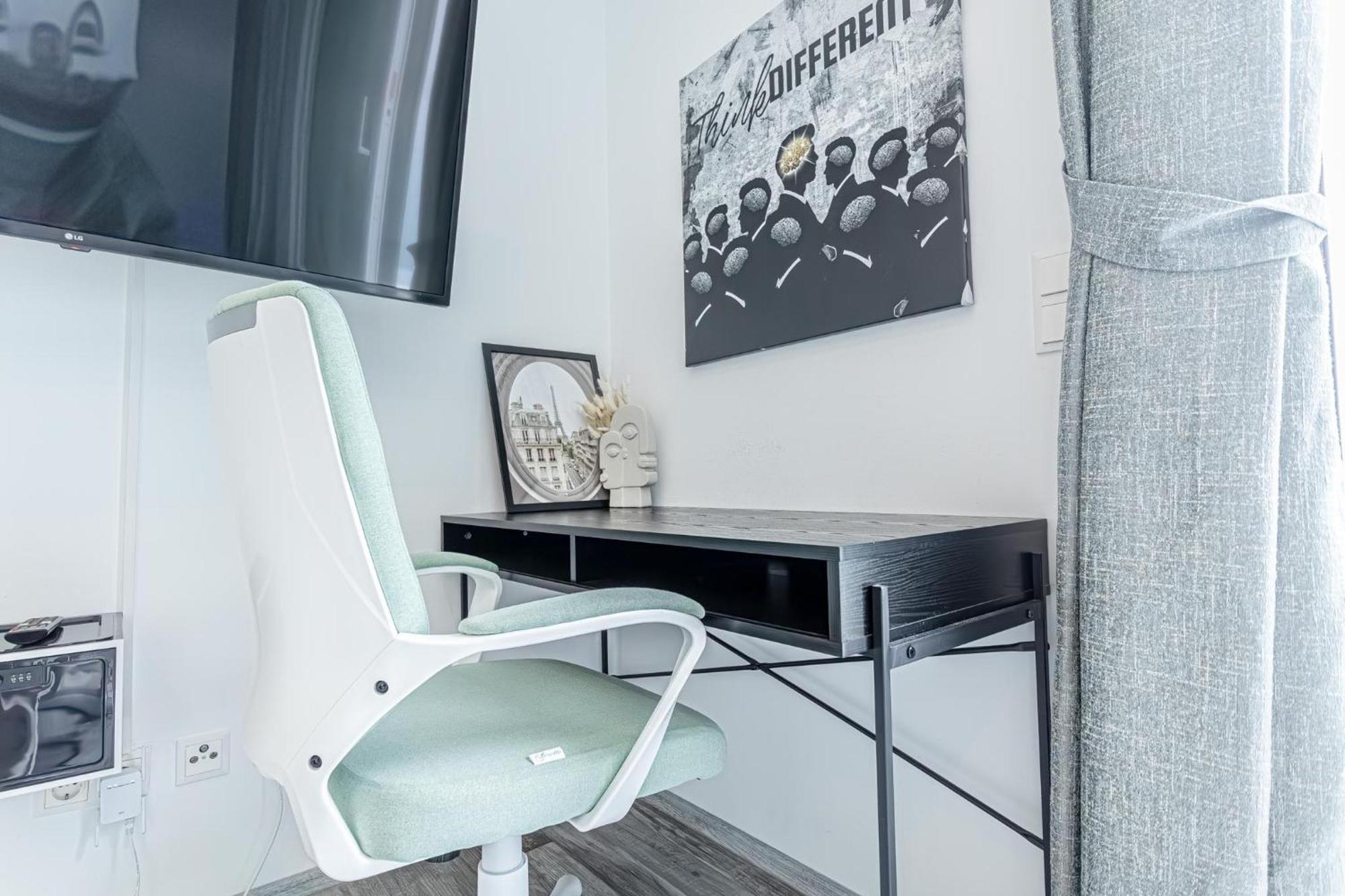 Vila Luxury 6br-4ba With Private Pool & Sauna - Pets Allowed Vídeň