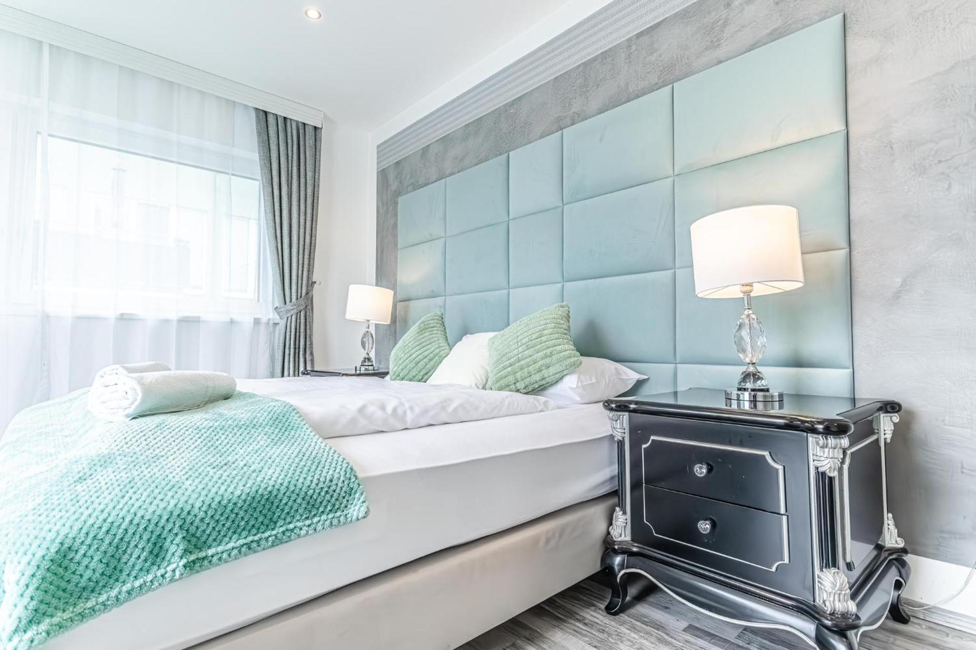 Luxury 6br-4ba With Private Pool & Sauna - Pets Allowed Vila Vídeň