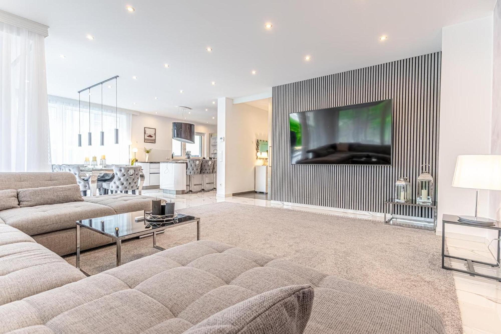Luxury 6br-4ba With Private Pool & Sauna - Pets Allowed Vila