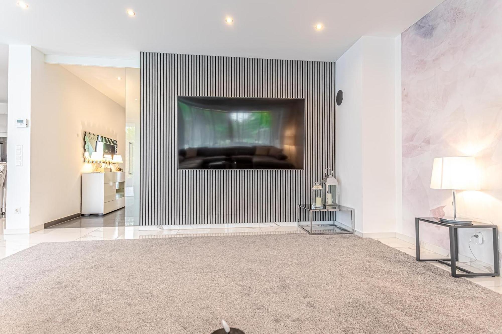 Villa Luxury 6br-4ba With Private Pool & Sauna - Pets Allowed Vienne