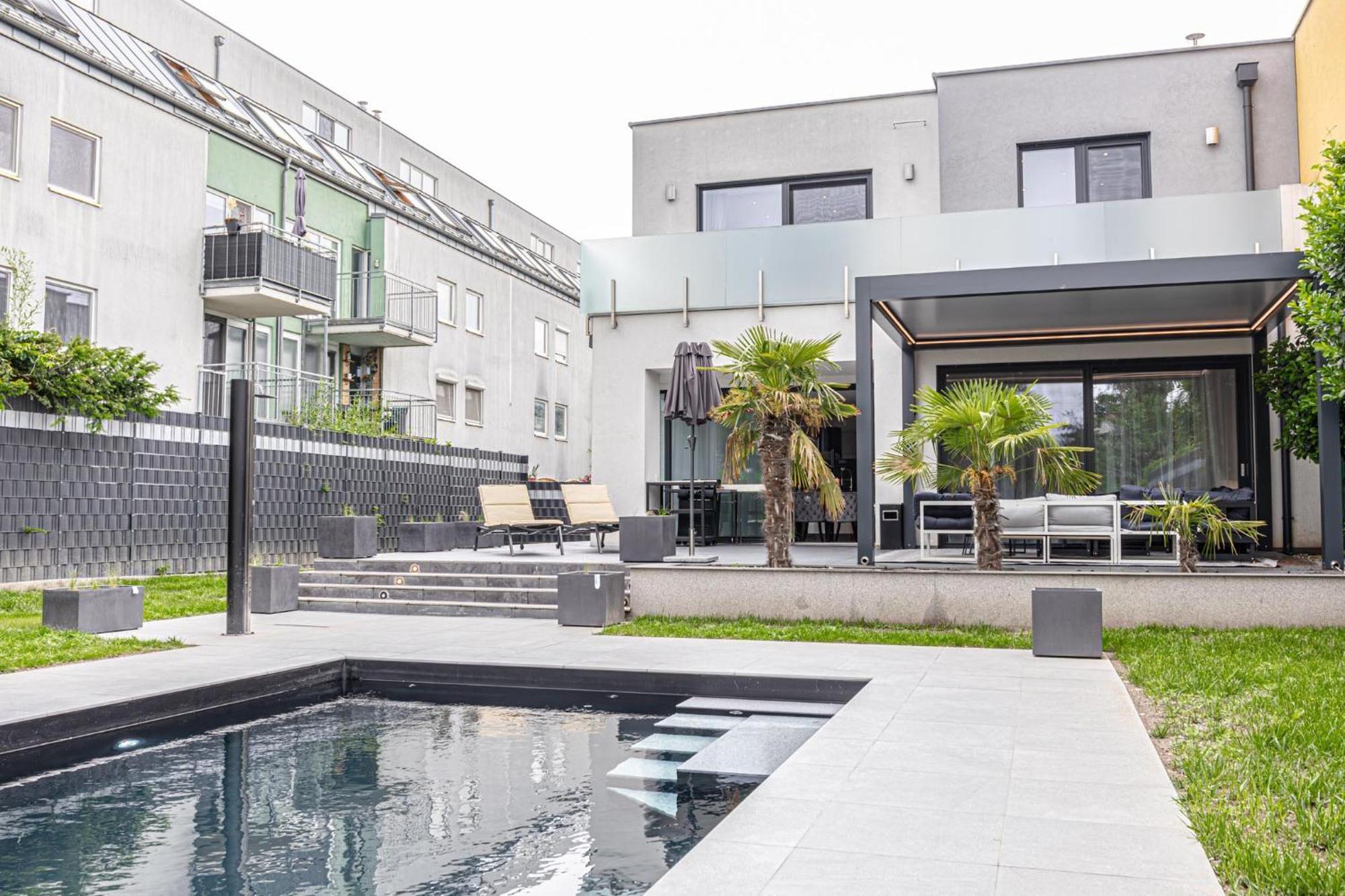 Luxury 6br-4ba With Private Pool & Sauna - Pets Allowed Vila