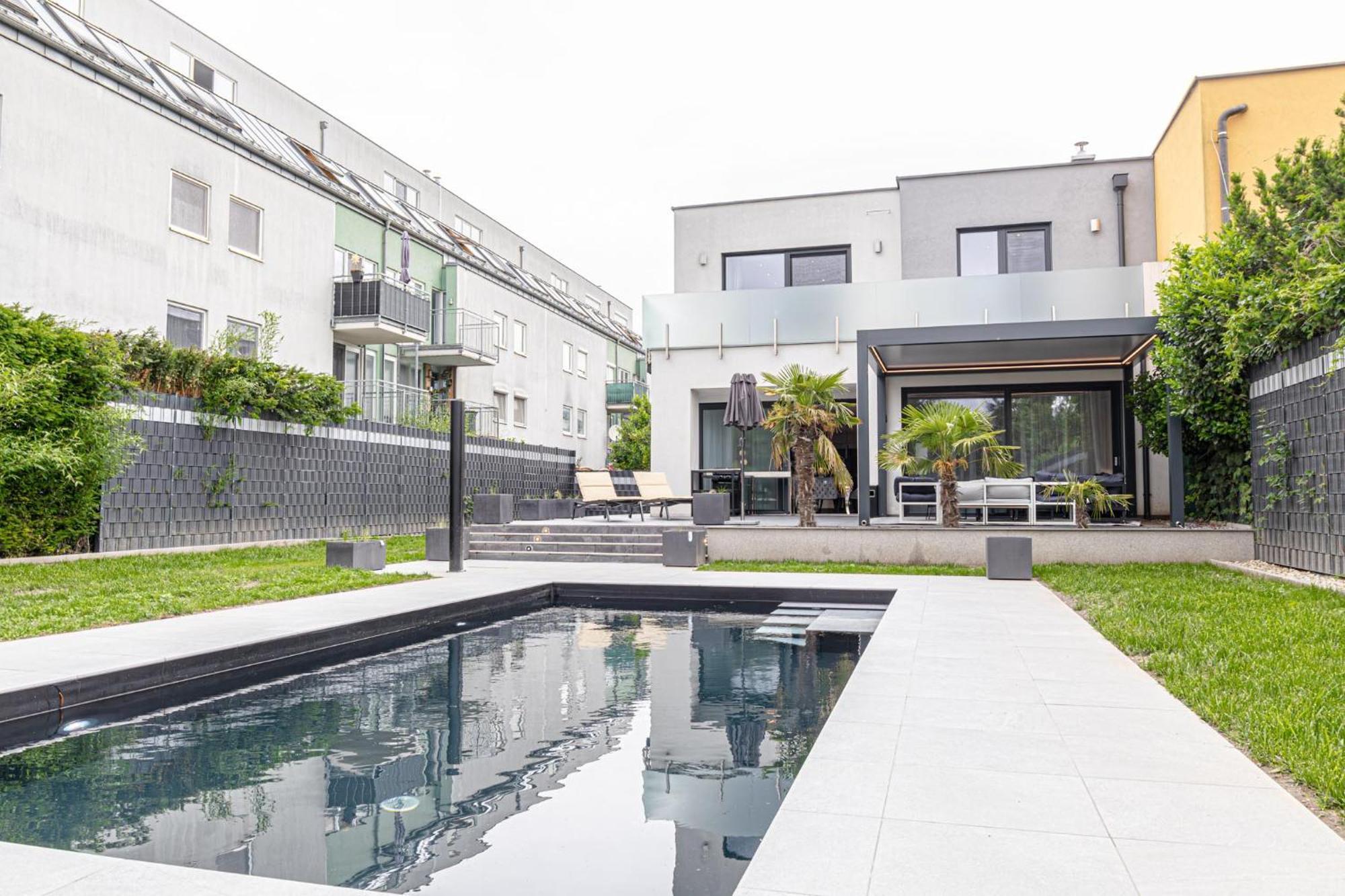 Luxury 6br-4ba With Private Pool & Sauna - Pets Allowed Vila