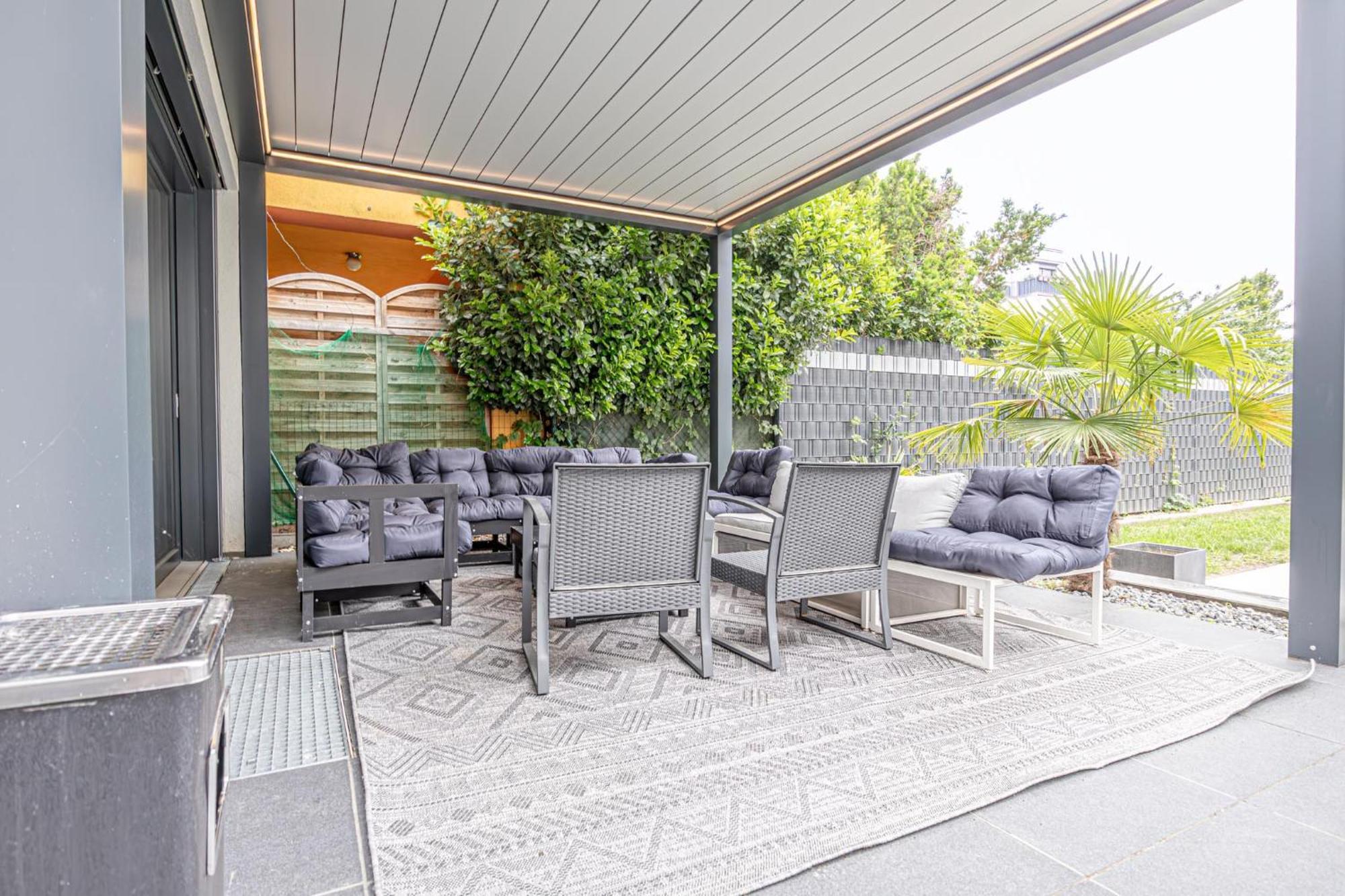 Vila Luxury 6br-4ba With Private Pool & Sauna - Pets Allowed *
